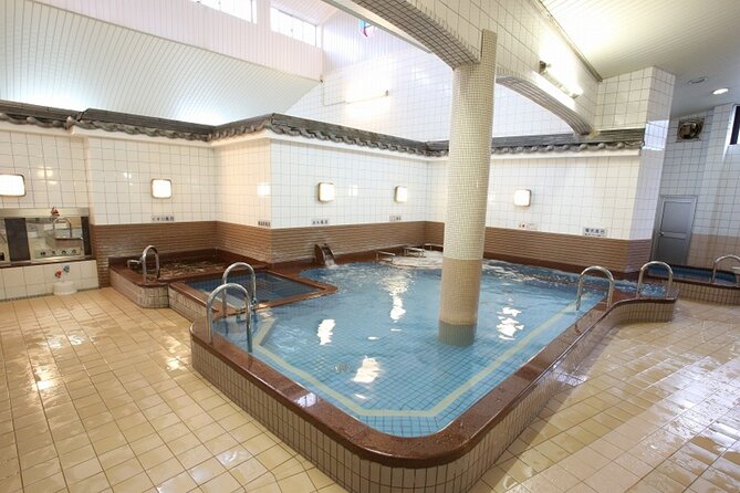 Guide tour of Japanese bathing culture at Funaoka Onsen - Timing, meeting point, and cancellation