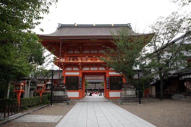 Highlights & Hidden Gems With Locals: Best of Kyoto Private Tour - The Kamo River and Nishiki Market