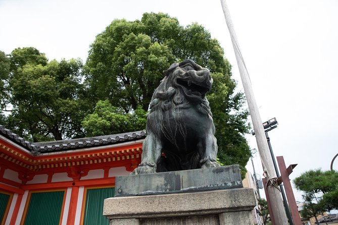 Highlights & Hidden Gems With Locals: Best of Kyoto Private Tour - Kyoto Municipal Zoo and the old streets nearby