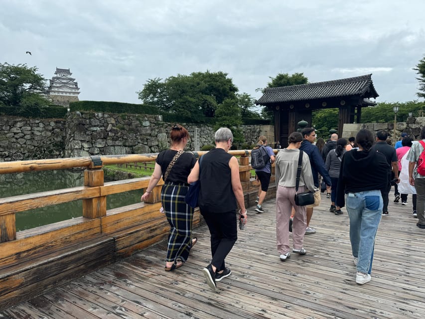 Himeji: Himeji Castle Guided Tour – UNESCO Heritage - How the guides affect the experience