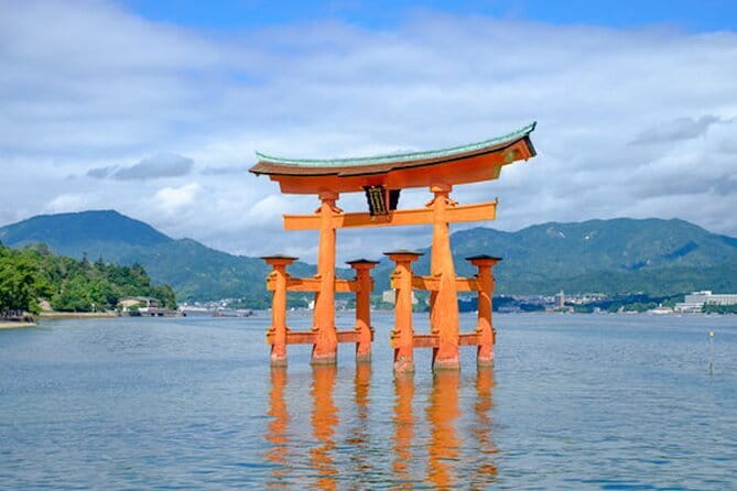 Hiroshima and Miyajima Private Custom Tour with Local Guide - Why combine Hiroshima and Miyajima in one private day?