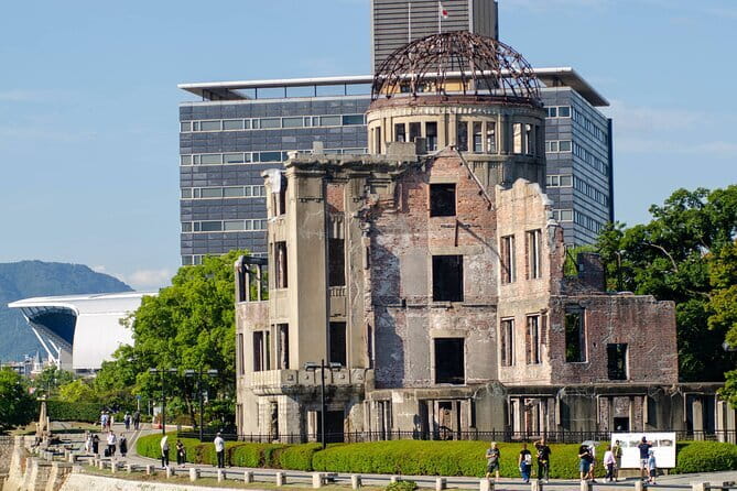 Hiroshima and Miyajima Private Guided Tour - A thoughtful start at Peace Memorial Park