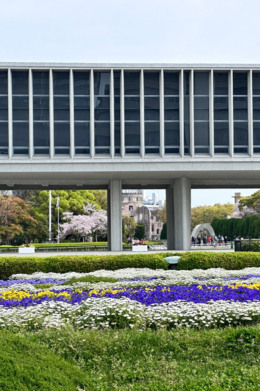 Hiroshima; Hiroshima Peace Memorial Museum and Castle Tour - What $67 gets you