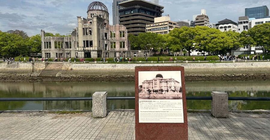 Hiroshima; Hiroshima Peace Memorial Museum and Castle Tour - Starting near the Peace Memorial Museum