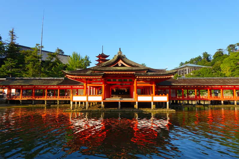 Hiroshima & Miyajima: Full-Day Private Tour & Licensed Guide - Hiroshima Peace Memorial Park and the Atomic Bomb Dome