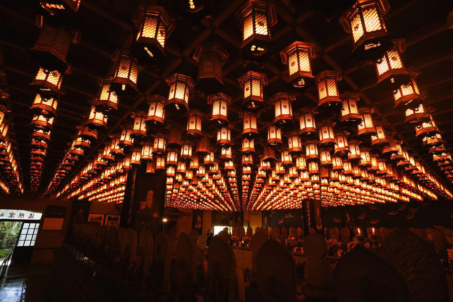 Hiroshima: Miyajima Half-day Historical Walking Tour - Momijidani, Senjokaku, and the wider island