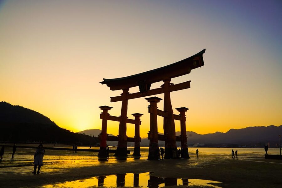Hiroshima: Miyajima Half-day Historical Walking Tour - How the small group changes the experience