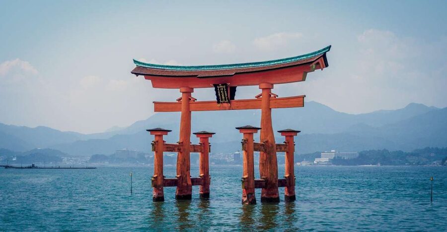 Hiroshima: Miyajima Peace Memorial Icons of Peace and Beauty - Starting near Hiroshima’s Peace Memorial Park