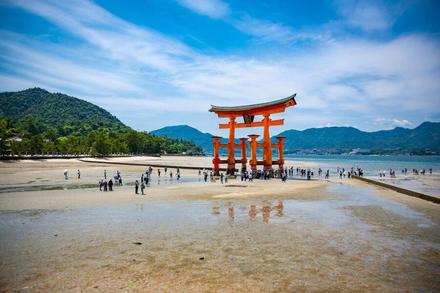 Hiroshima: Miyajima Peace Memorial Icons of Peace and Beauty - Lunch, Momiji Manju, and one hour to wander