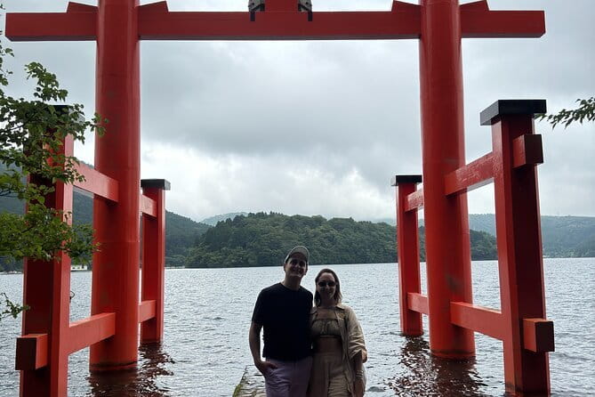Hiroshima & Miyajima: Private Full-Day Tour with a Local Guide - Itsukushima Shrine and the famous torii gate
