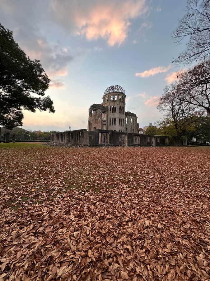 Hiroshima: Private City Highlights Walking Tour - Spending an hour inside the Peace Memorial Museum