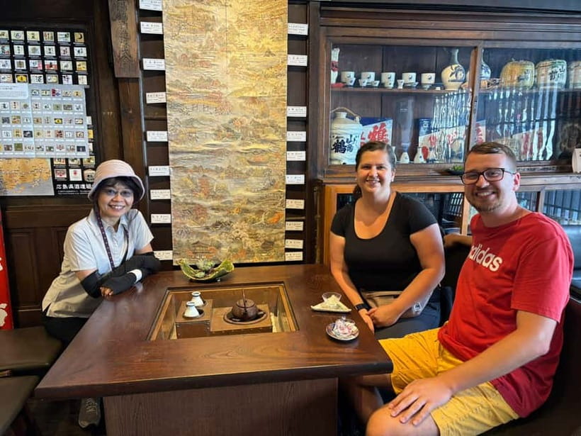 Hiroshima: Saijo Sake Tasting at 7 Breweries Guided Tour - What the sake tastes like