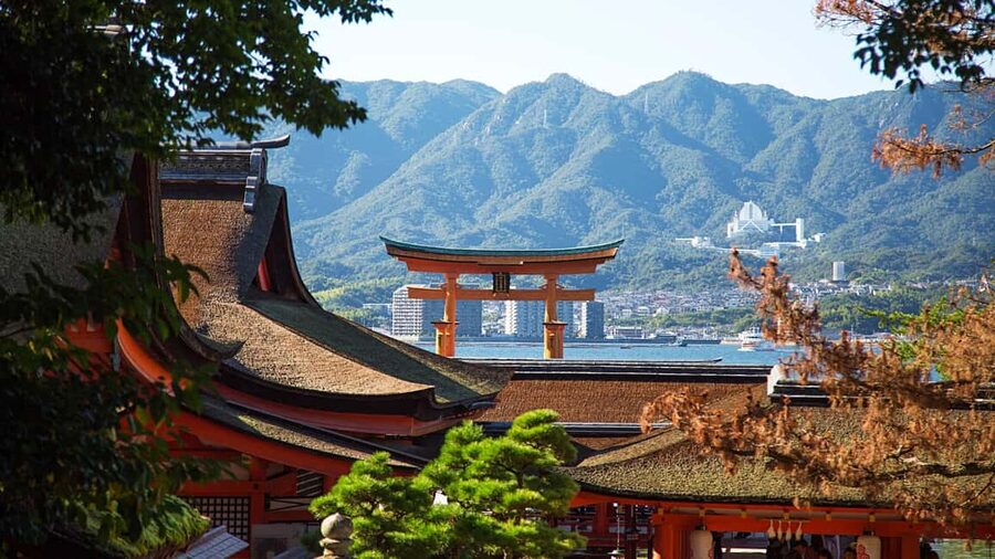 Hiroshima to Miyajima: Private Custom Tour with Ferry Ride - Key points to know before booking
