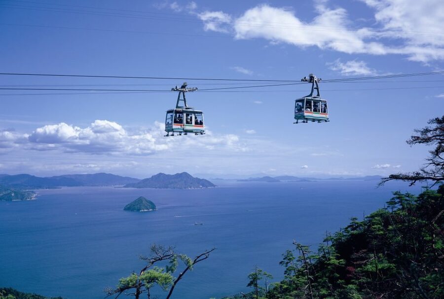 Hiroshima:Visit Tourist Pass(1, 2, 3day and 3day middlearea) - Miyajima by ferry, with one small extra fee