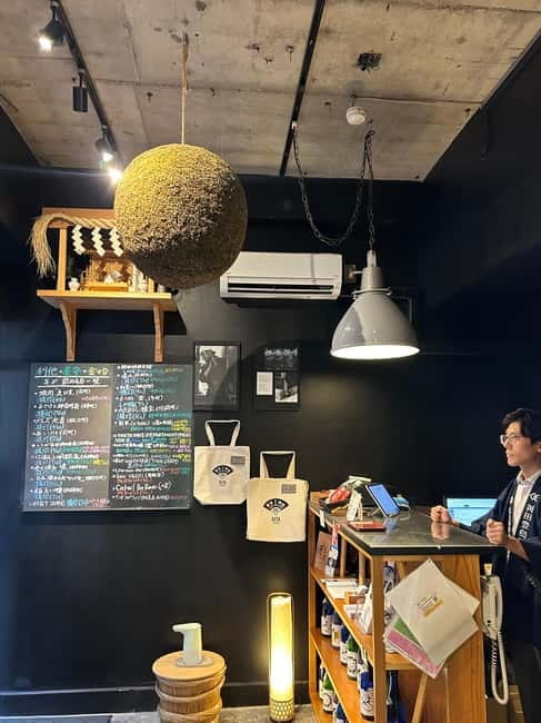 Historic Kanda Sake Tasting at Tokyo’s Oldest Shop (1596) - Who should book this experience?