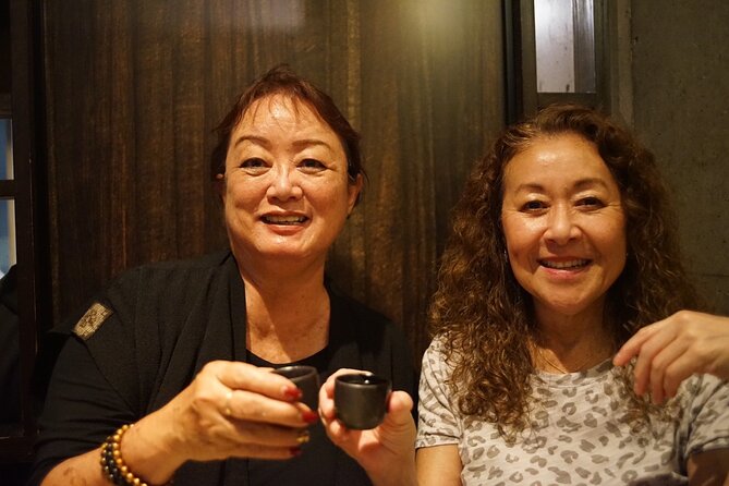 In Fukuoka! Guide to an izakaya only 100% locals know/Bar Hopping - Stop two: yakitori, salt, sauce, and more drinks