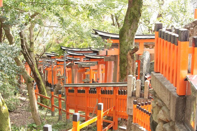 Inside of Fushimi Inari - exploring and lunch with locals - Meeting beneath the Great Torii