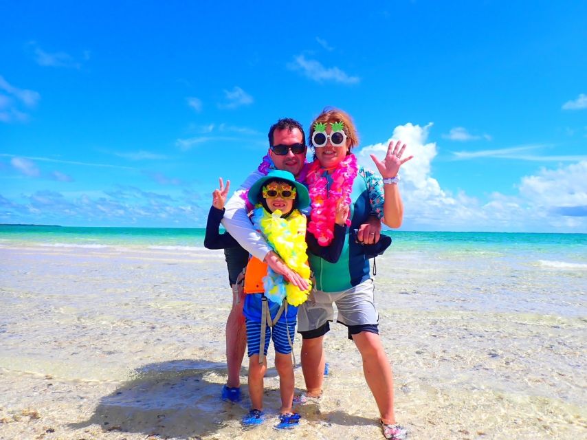 Ishigaki: Phantom Island Snorkeling and Taketomi Sightseeing - Snorkeling with a patient crew