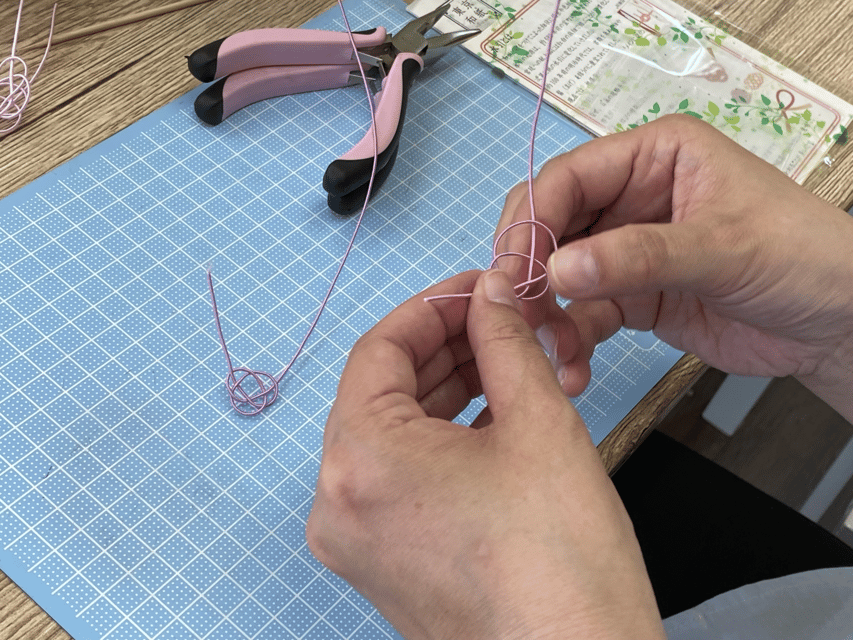 Japanese paper Notebook and Mizuhiki Belt Bookmark Workshop - Tea, Sweets, and a Studio Cat