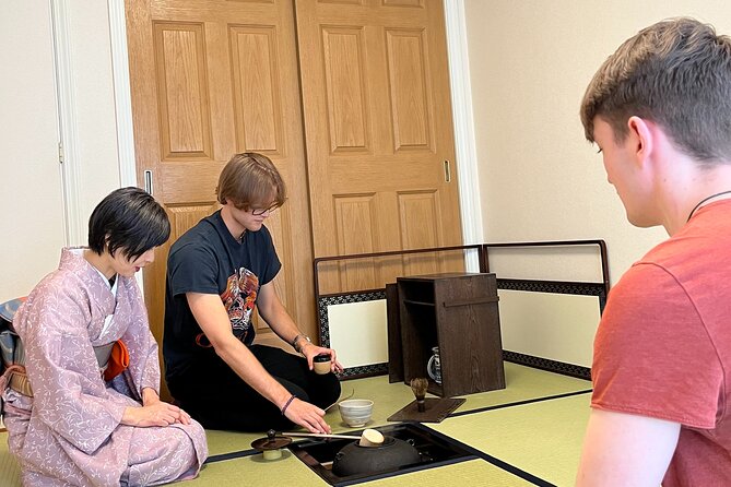 Japanese Tea Ceremony at Private Home in Yokohama, suburban Tokyo - Making your own bowl of matcha