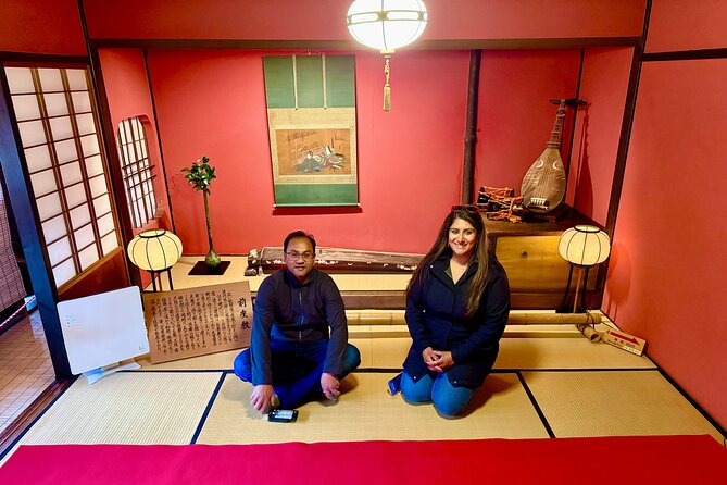 Kanazawa Full Day Private Tour to Top Highlights with Local Guide - Higashi Chaya and the world of geisha entertainment
