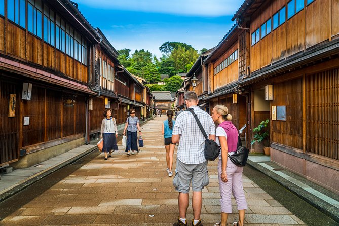 Kanazawa Full-Day Tour Private & Personalized with a Local Guide - Key points at a glance