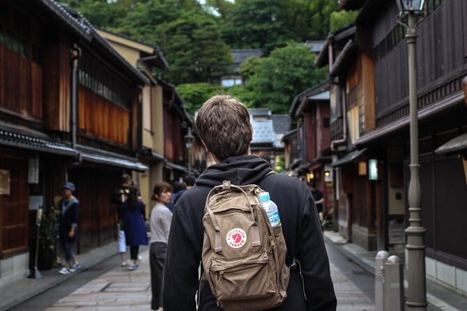 Kanazawa Half-day Tour: Curated: Gardens, Craft & Geisha District - Reading Kanazawa Castle through stone and gates