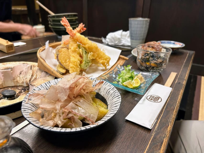 Kanazawa Night Tour With Full Course Meal - A traditional dinner at about 19:00