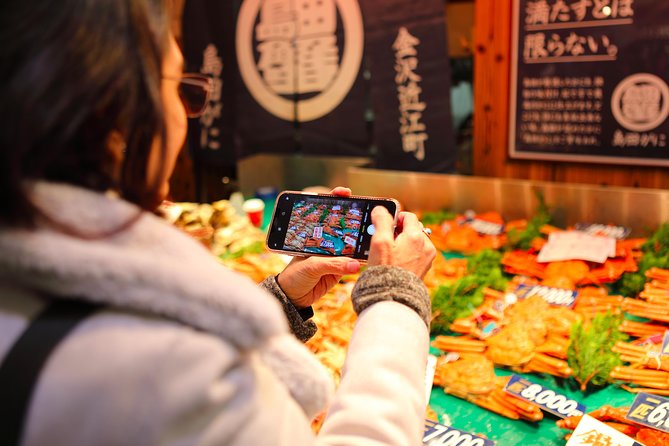Kanazawa private 1 day/Photoshoot by professional photographer - Omicho Market: lunch with your own budget