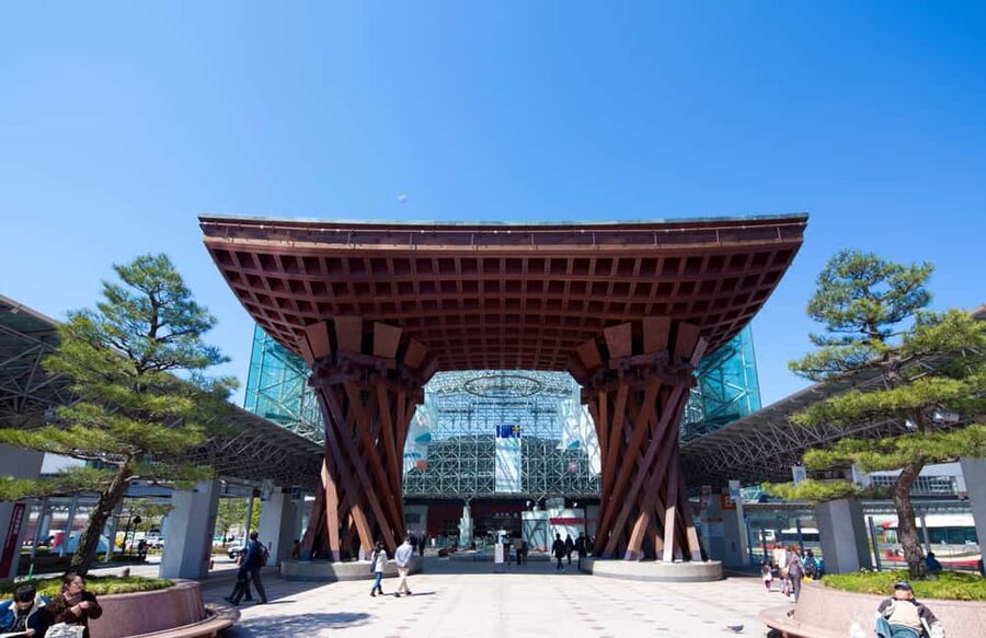 Kanazawa Private/Group Walking Tour: Local & Major Highlight - Pace, language, and mobility