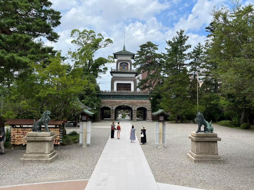 Kanazawa: Samurai, Matcha, Gardens and Geisha Full-Day Tour - Why this Kanazawa walking tour works