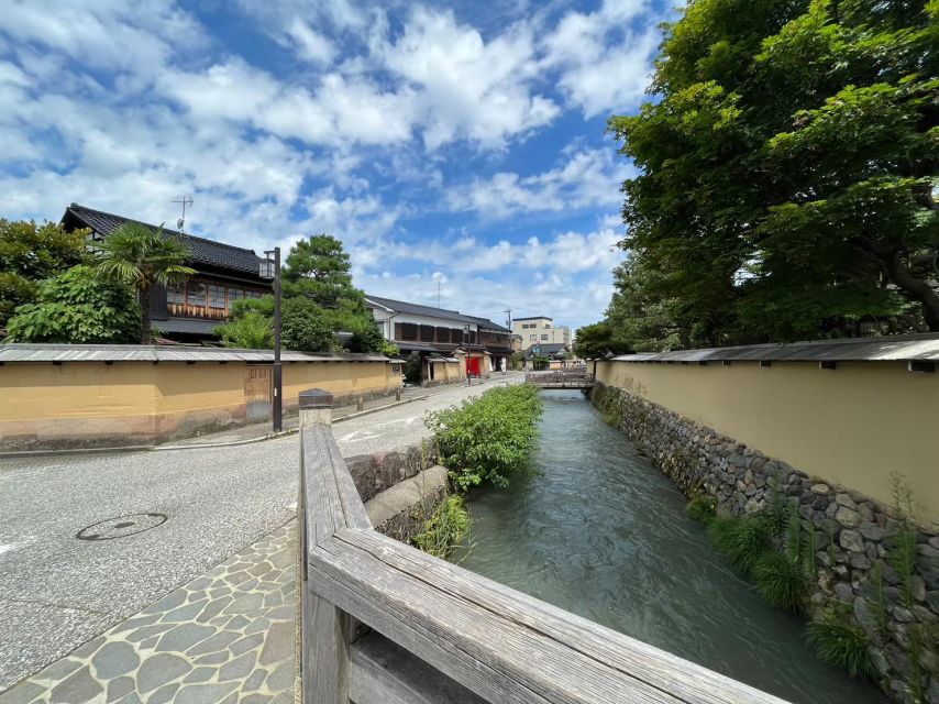 Kanazawa: Samurai, Matcha, Gardens and Geisha Full-Day Tour - Lunch, cost, and overall value