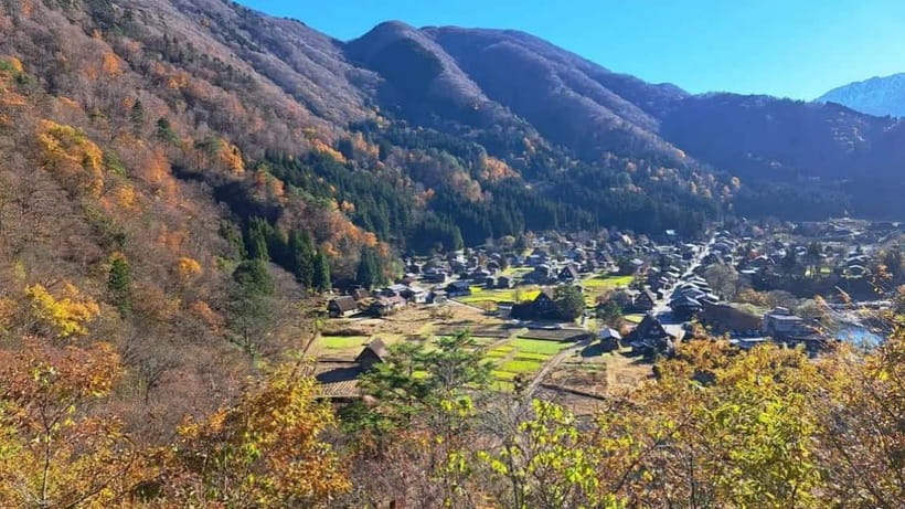 Kanazawa/Takayama: Shirakawago & Takayama Private Day Tour - Hida no Sato and its old wooden houses