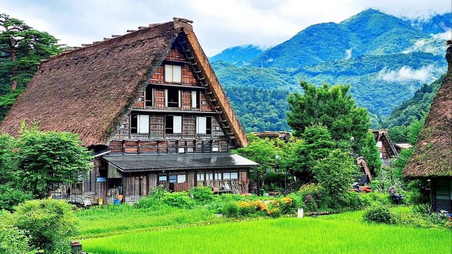 Kanazawa/Takayama: Shirakawago & Takayama Private Day Tour - Takayama Jinya and the Edo-period setting