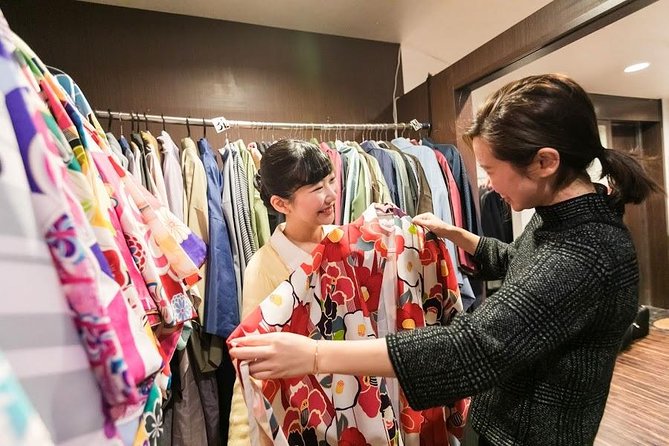 Kimono and Yukata Experience in Kyoto - Walking Out Toward Yasaka Shrine