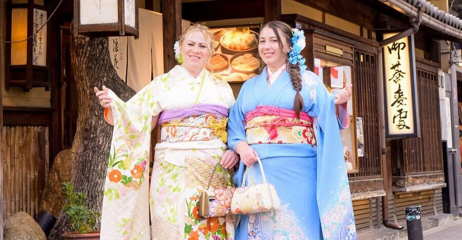 Kimono photoshoot-Includes 100 photo data - Why 100 digital photos change the value