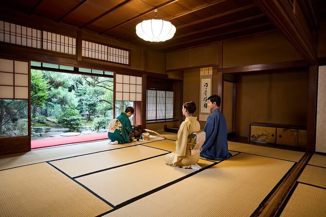 Kimono Tea Ceremony at Kyoto Maikoya, Karasuma Shijo - Entering the tatami room for tea