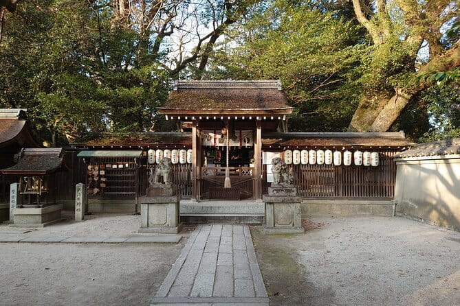 KIYOTO’s Kyoto Private E-Cycling Tour: Highlights & Hidden Gems - Yasaka Pagoda, Gion, and the Shirakawa waterway