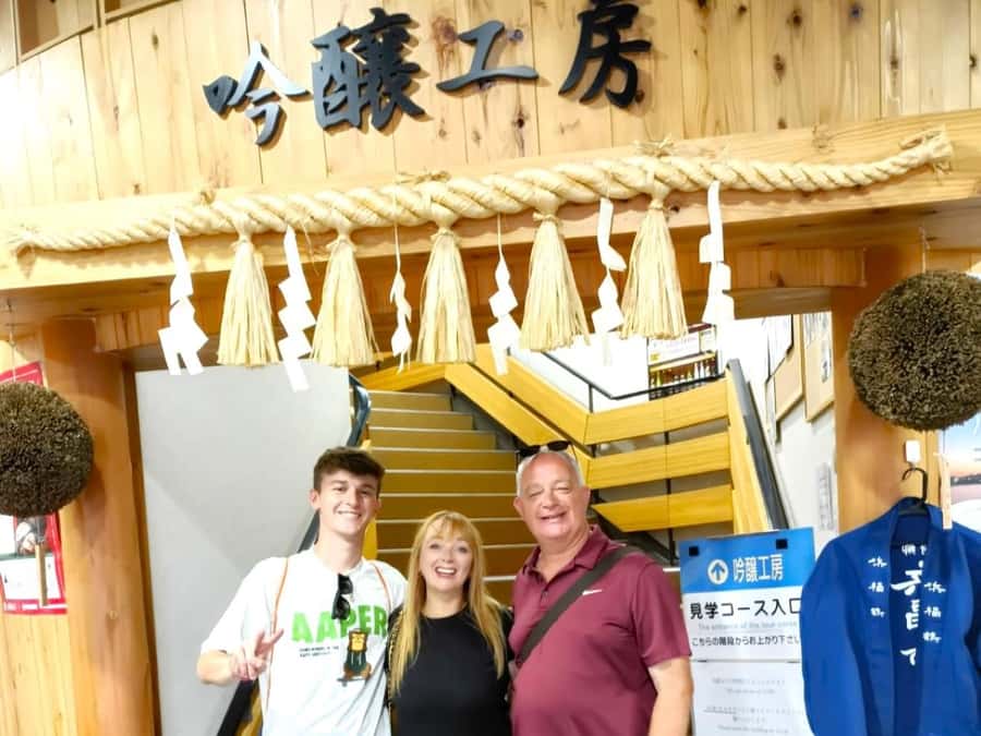 Kobe: 3-Hour Sake Breweries Tour with Special Tasting - Hakutsuru and the scale of a major producer