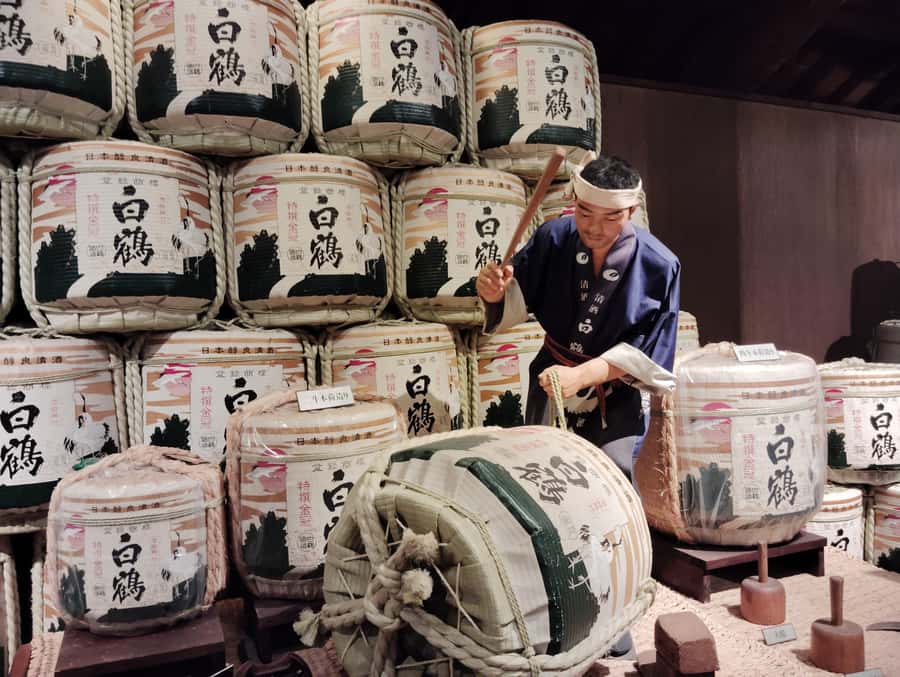 Kobe: 3-Hour Sake Breweries Tour with Special Tasting - Kikumasamune and the older craft
