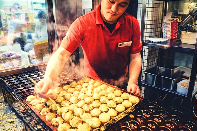 Kuromon Market Tour: All inclusive 6~8 Dishes & 3~4 samplings - The small-group format and market pace