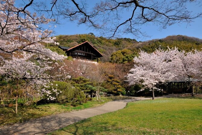 Kyoto 1 Day Suntory Yamazaki Distillery Tour and Asahi Art Museum - A quiet change of pace at Asahi Oyamazaki Villa