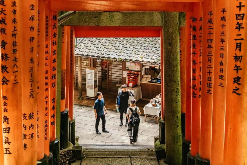 Kyoto: 3-Hour Fushimi Inari Shrine Hidden Hiking Tour - Why this Fushimi Inari route is different