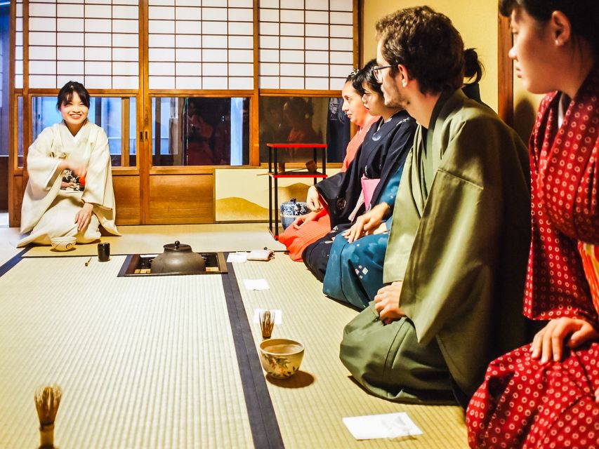 Kyoto: 45-Minute Tea Ceremony Lesson Experience - The first lesson on tatami