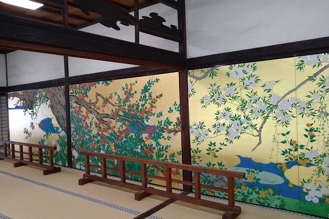 Kyoto 6h Private Tour Fushimi Inari, Kiyomizu, Gion & Hidden Gems - Yasakanoto, a five-story Kyoto landmark