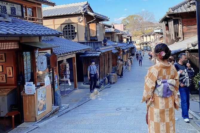 Kyoto 6h Private Tour Fushimi Inari, Kiyomizu, Gion & Hidden Gems - Gion and the end of the afternoon