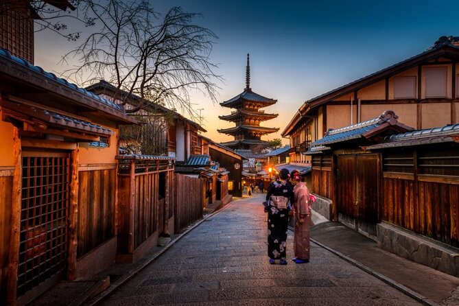 Kyoto 6hr Instagram Highlights Private Tour with Licensed Guide - A private Kyoto route built around your camera