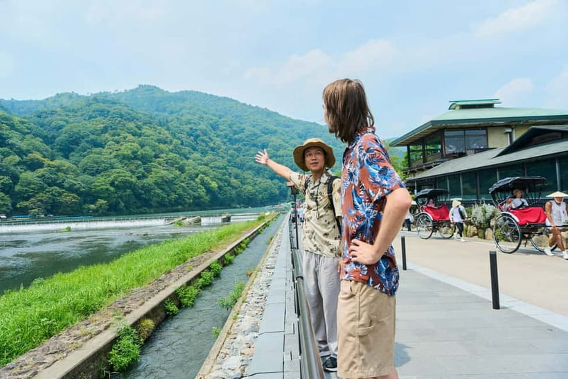 Kyoto: Arashiyama UNESCO Walking Tour with Admission - Walking into the Arashiyama Bamboo Grove
