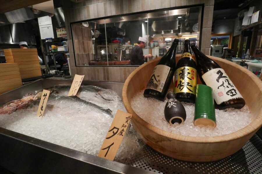 Kyoto : Bar Hopping Tour in Pontocho Alley at Night - Who should book this Pontocho night