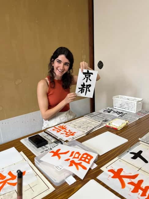 Kyoto: Calligraphy class at Buddhist temple in city center - How much personal help can you expect?